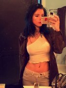 Bella Thorne nude 2