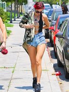 Bella Thorne nude 8