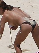 Brooke Burke nude 16