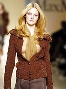 Caroline Trentini nude 10