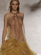 Caroline Trentini nude 3