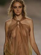 Caroline Trentini nude 4