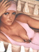 Cheryl Tiegs nude 17