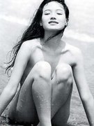 Chi Hsu nude 5