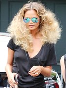 Chrissy Teigen nude 4