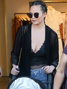 Chrissy Teigen nude 2