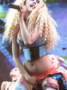 Christina Aguilera nude 32