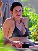 Courteney Cox nude 7