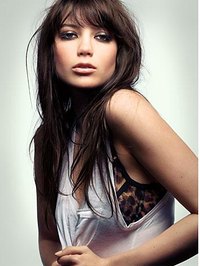 Daisy Lowe