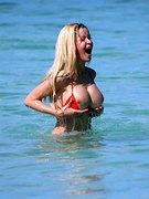 Douvall Alicia nude 1