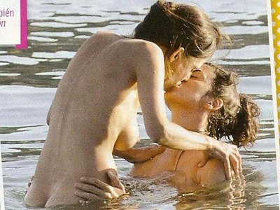 Elena Anaya was spotted nude on the beach