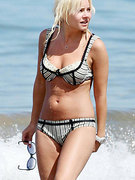 Elisha Cuthbert nude 136