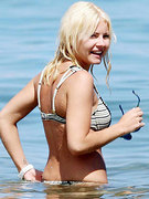 Elisha Cuthbert nude 153