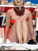 Elisha Cuthbert nude 79