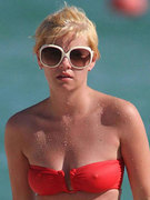 Elisha Cuthbert nude 98