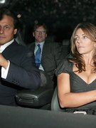 Elizabeth Hurley nude 509