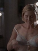 Elizabeth Mitchell nude 36