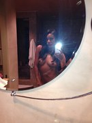 Ellie Kemper nude 9