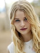 Emilie De-Ravin nude 140