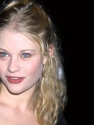 Emilie De-Ravin nude 146