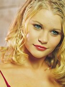 Emilie De-Ravin nude 151