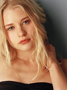 Emilie De-Ravin nude 20