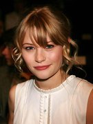 Emilie De-Ravin nude 26