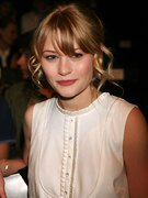 Emilie De-Ravin nude 28