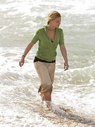 Emilie De-Ravin nude 81