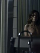 Emily Browning nude 6