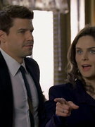 Emily Deschanel nude 2