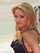 Emily Osment nude 18