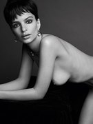 Emily Ratajkowski nude 0