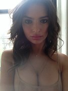 Emily Ratjkowski nude 20