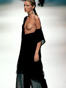 Esther Canadas nude 15