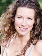 Evangeline Lilly nude 321