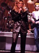 Faith Hill nude 4