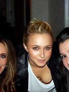 Hayden Panettiere nude 11