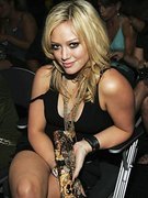 Hilary Duff nude 0