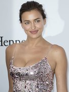 Irina Shayk nude 19