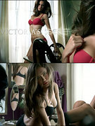 Izabel Goulart nude 16