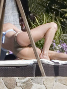 Jennifer Aniston nude 17