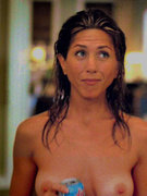 Jennifer Aniston nude 18