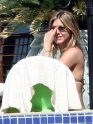 Jennifer Aniston nude 20