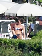 Jennifer Aniston nude 14