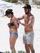 Jennifer Aniston nude 3