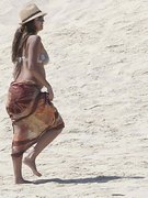Jessica Alba nude 5