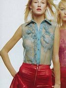 Jong Esther-De nude 22