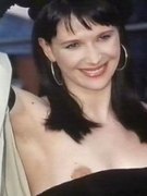 Juliette Binoche nude 36