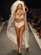 Kate Upton nude 13